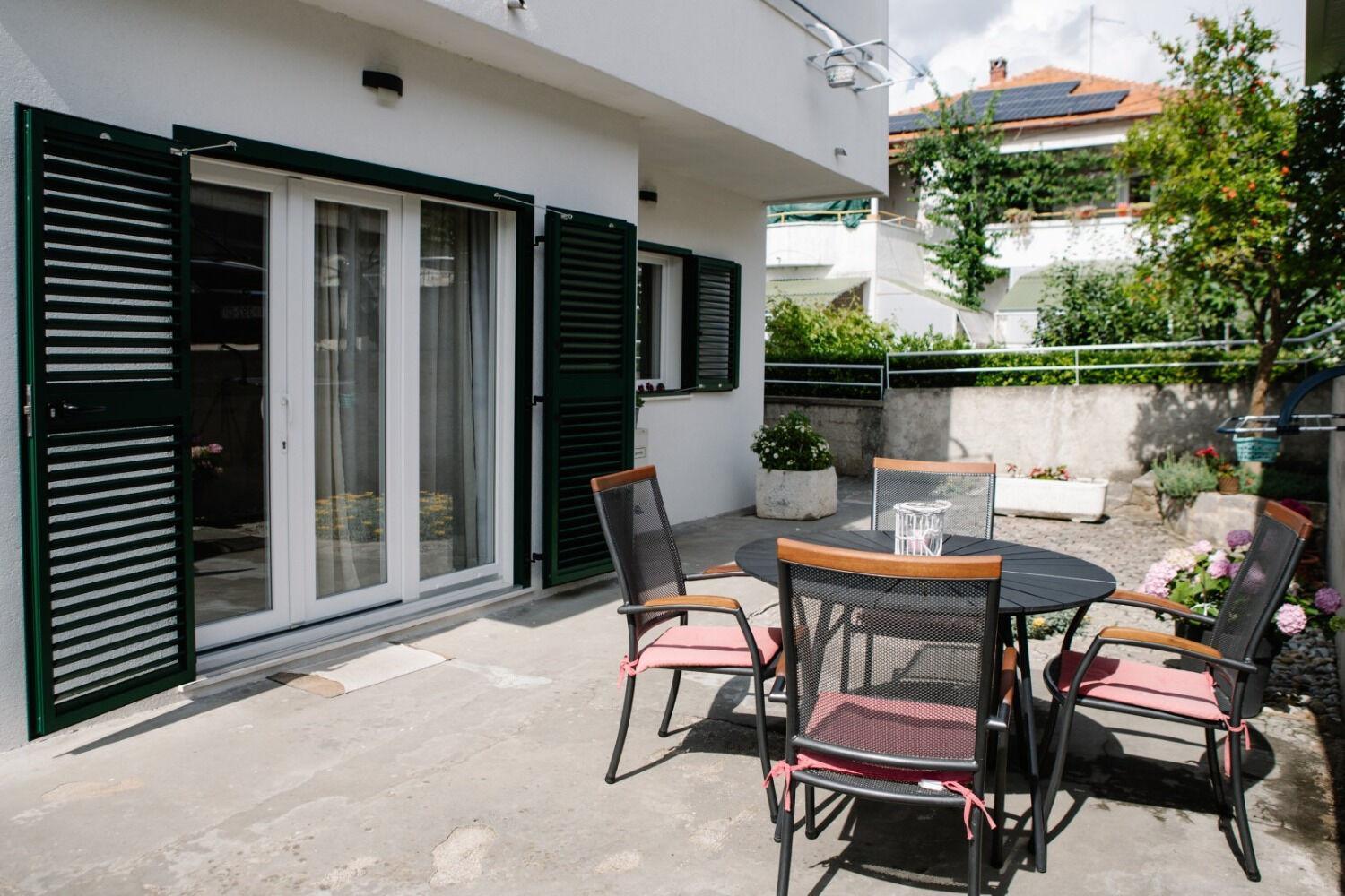 Apartments Petri - Close To The Sea Тисно Экстерьер фото